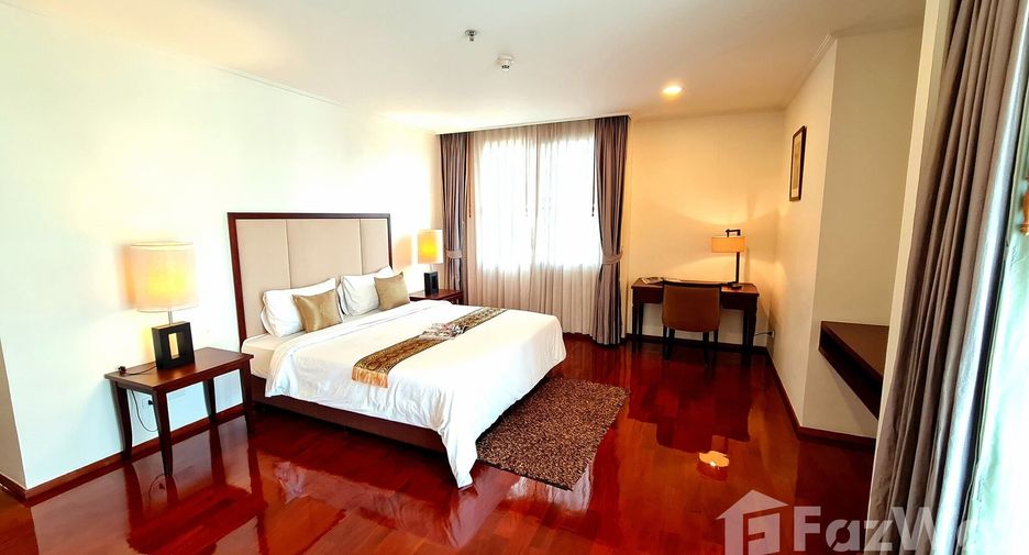 Condo en alquiler de 3 habitaciones en Watthana, Bangkok