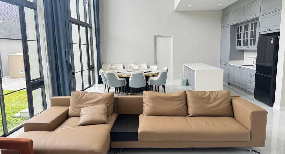 For rent 5 bedrooms house in Bang Kapi, Bangkok