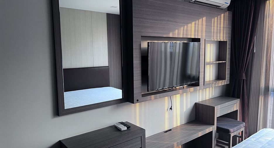 For rent 1 bed condo in Watthana, Bangkok