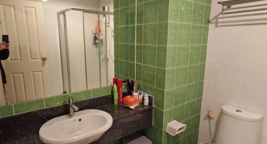 For rent 1 bed condo in Phra Khanong, Bangkok