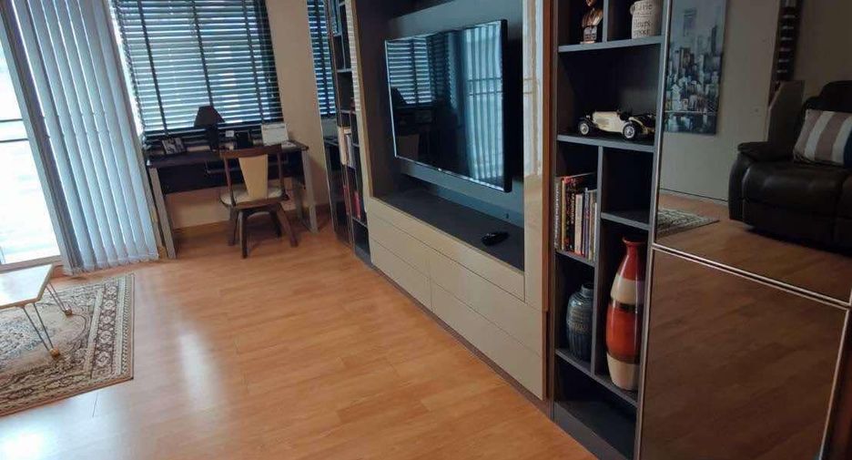 For rent 1 bed condo in Phra Khanong, Bangkok