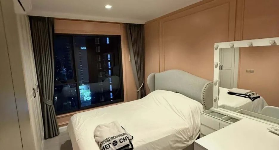 For rent 1 bed condo in Huai Khwang, Bangkok