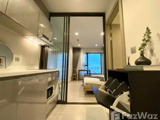 À louer studio condo à Huai Khwang, Bangkok