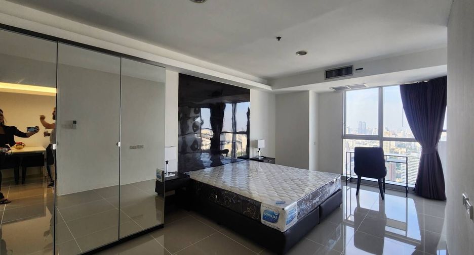 For rent 2 ベッドルーム condo in Khlong Toei, Bangkok