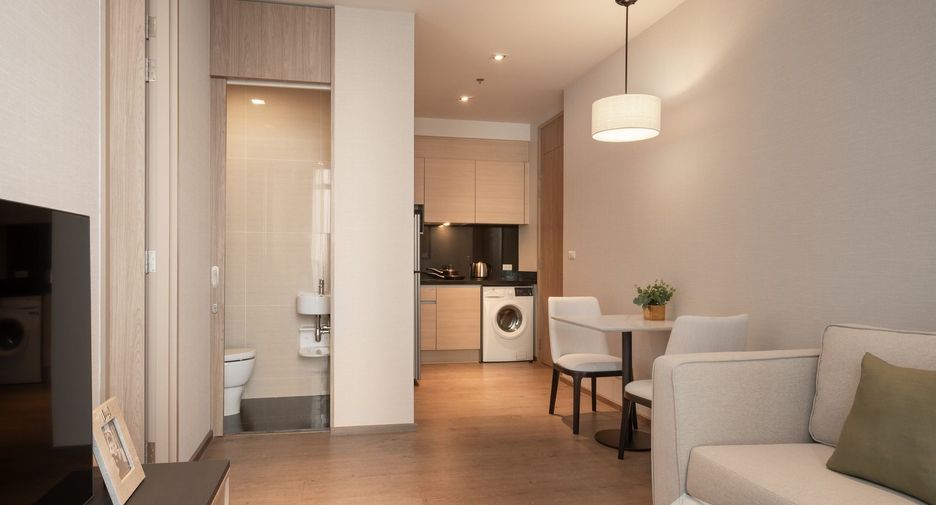 For rent 1 bed condo in Khlong Toei, Bangkok