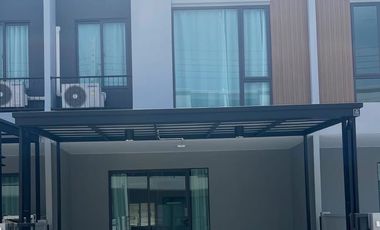 Casa en alquiler de 3 habitaciones en Bang Phli, Samut Prakan