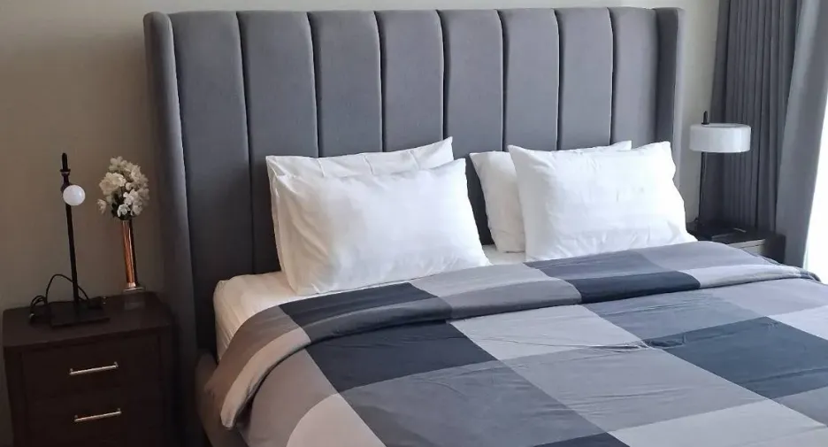 For rent 2 bedrooms condo in Khlong Toei, Bangkok