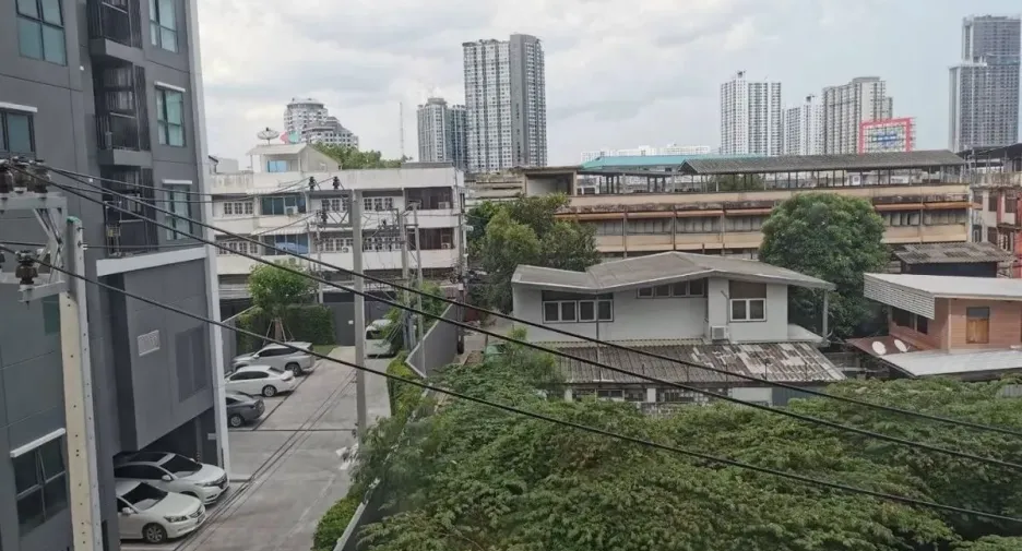 For rent 2 bedrooms condo in Khlong Toei, Bangkok