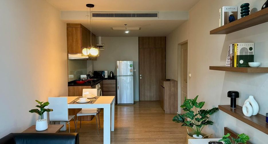 For rent 1 bed condo in Khlong Toei, Bangkok