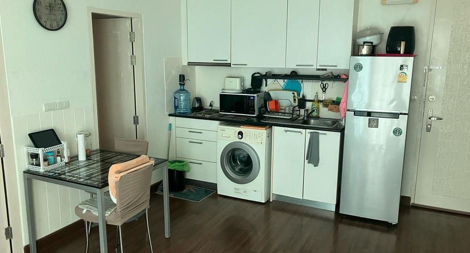 For rent 1 bed condo in Watthana, Bangkok