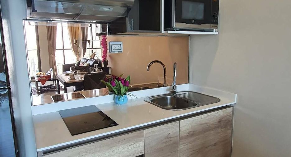 For rent 1 bed condo in Pathum Wan, Bangkok
