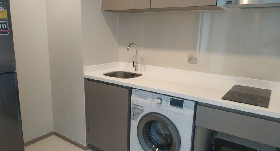 Condo en alquiler de 1 habitaciones en Huai Khwang, Bangkok