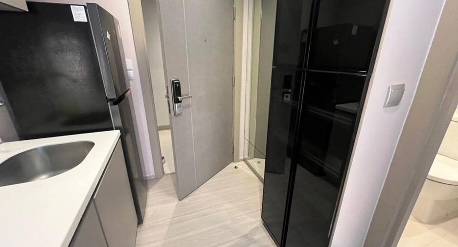 Wohnung zur Miete mit 1 Zimmer in Huai Khwang, Bangkok