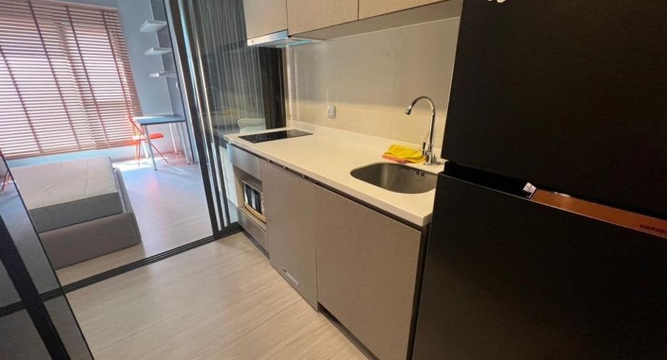 Wohnung zur Miete mit 1 Zimmer in Huai Khwang, Bangkok