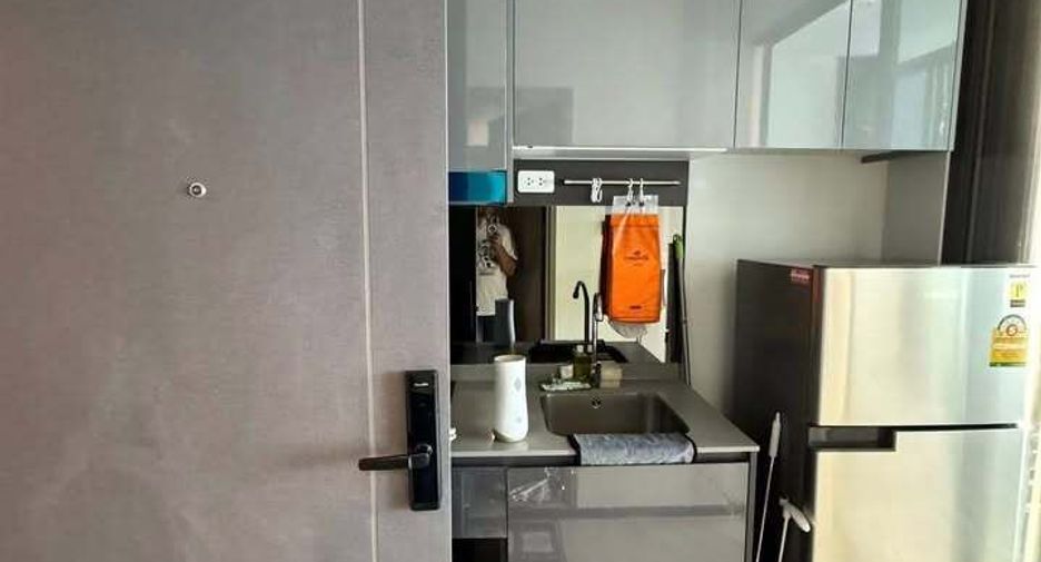 Condo en alquiler de 1 habitaciones en Khlong Toei, Bangkok