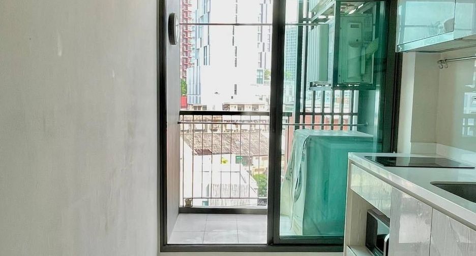 Condo en alquiler de 1 habitaciones en Khlong Toei, Bangkok