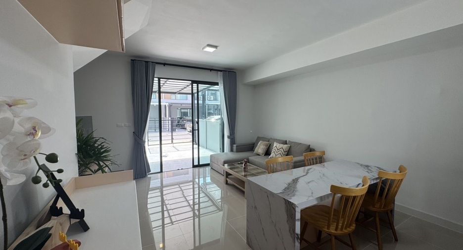 For rent 3 bedrooms townhouse in Bang Phli, Samut Prakan