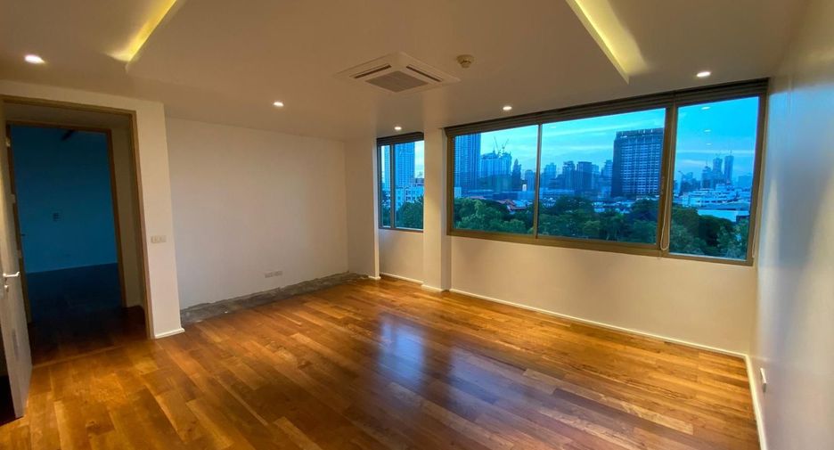 For rent 5 bedrooms condo in Khlong Toei, Bangkok