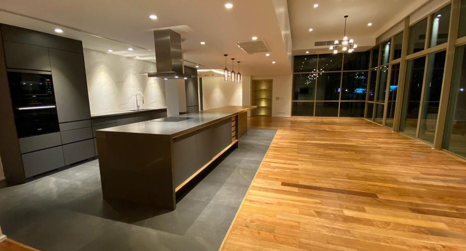 For rent 5 bedrooms condo in Khlong Toei, Bangkok