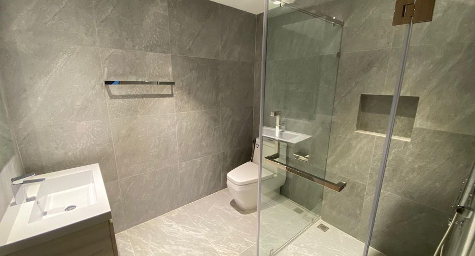 For rent 5 bedrooms condo in Khlong Toei, Bangkok