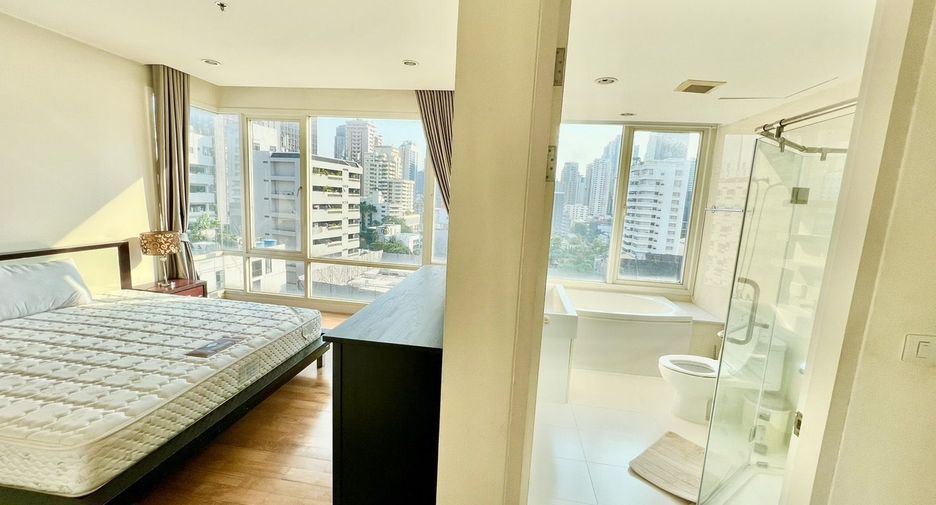 For rent 2 bedrooms condo in Watthana, Bangkok