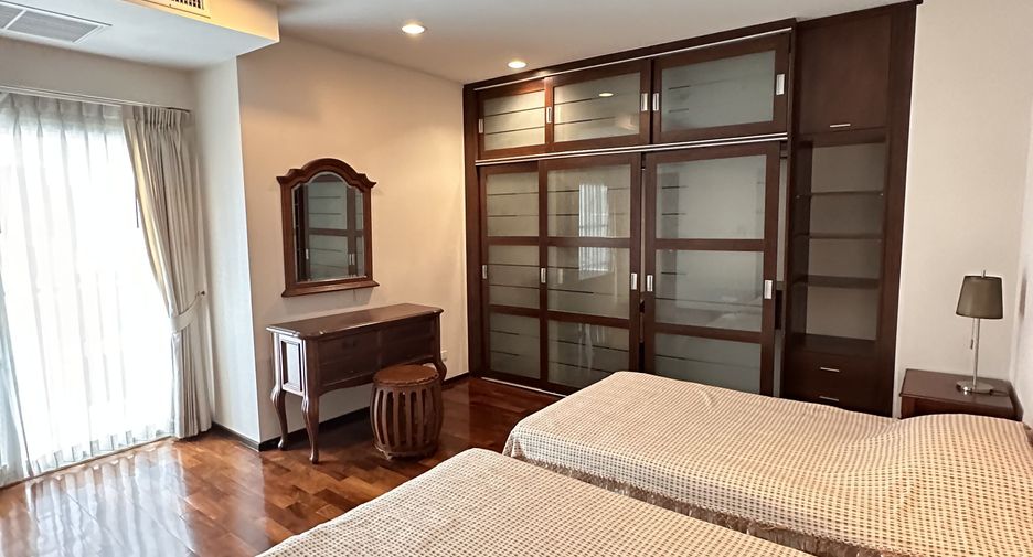 À louer 2 chambres condo à Watthana, Bangkok