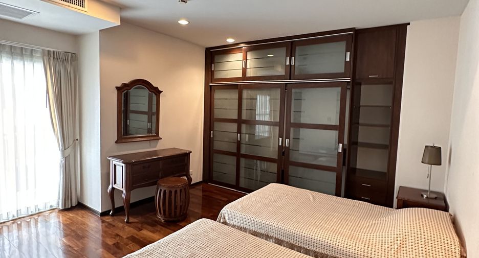 À louer 2 chambres condo à Watthana, Bangkok