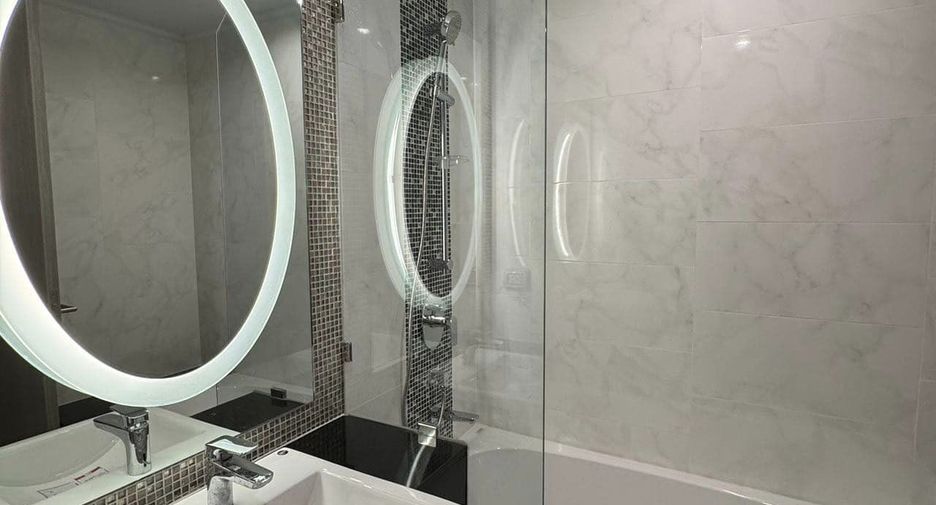 For rent 3 bedrooms condo in Watthana, Bangkok