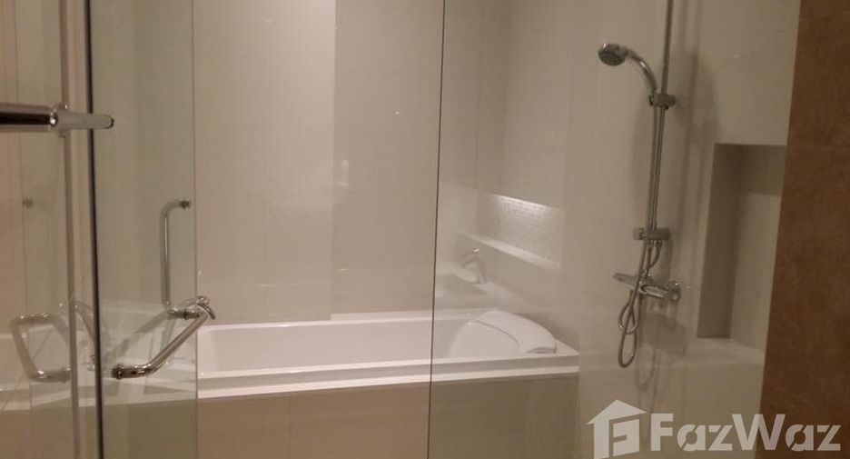 Condo en alquiler de 2 habitaciones en Khlong Toei, Bangkok