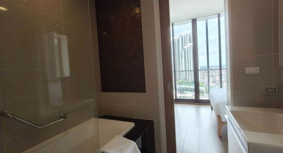 For rent 2 bedrooms condo in Khlong Toei, Bangkok