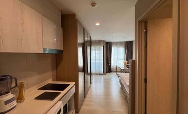 For rent studio condo in Pathum Wan, Bangkok