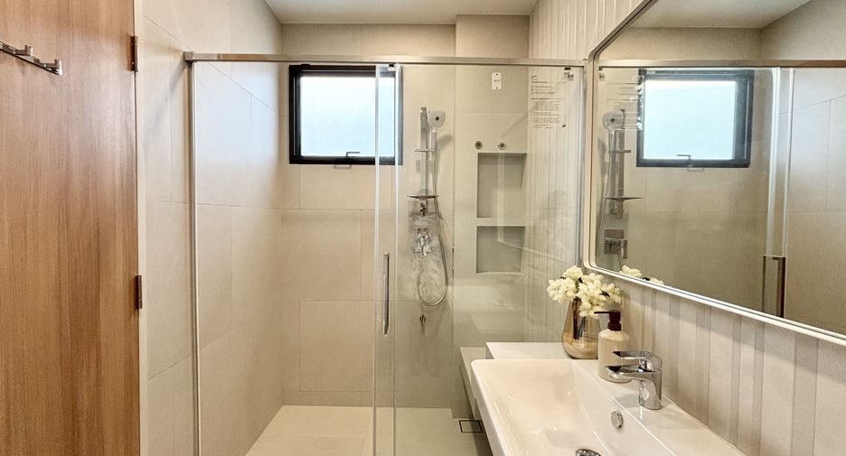 出租 4 卧室 独立屋 在 Bang Phli, Samut Prakan