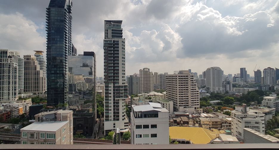 For rent 1 bed condo in Khlong Toei, Bangkok