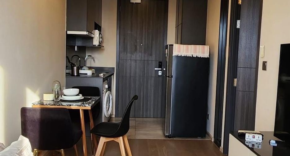 Condo en alquiler de 1 habitaciones en Khlong Toei, Bangkok