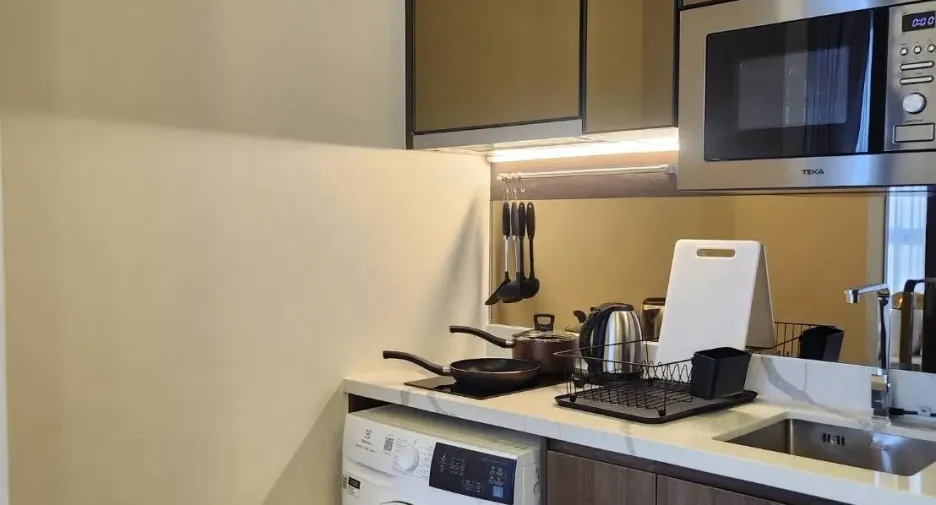 For rent 1 bed condo in Watthana, Bangkok