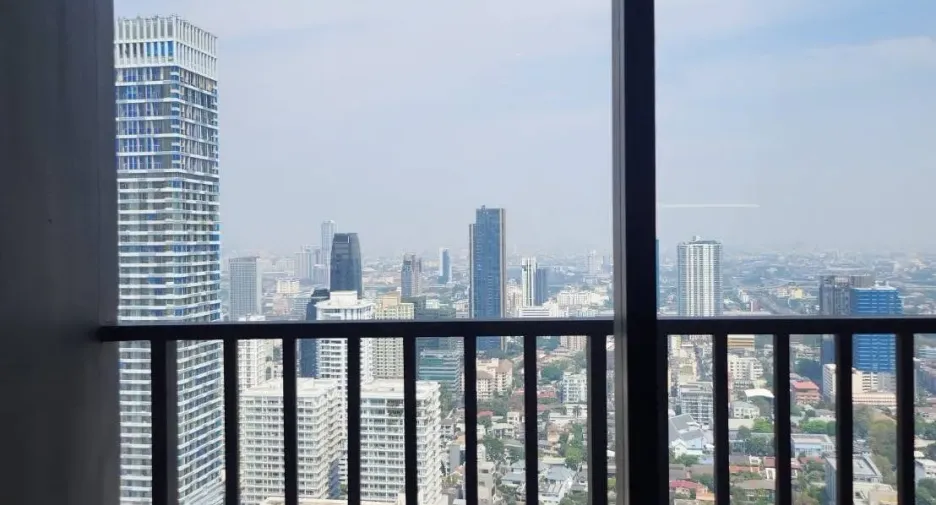 For rent 1 bed condo in Watthana, Bangkok