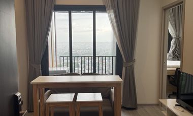 Condo en alquiler de 1 habitaciones en Phra Khanong, Bangkok