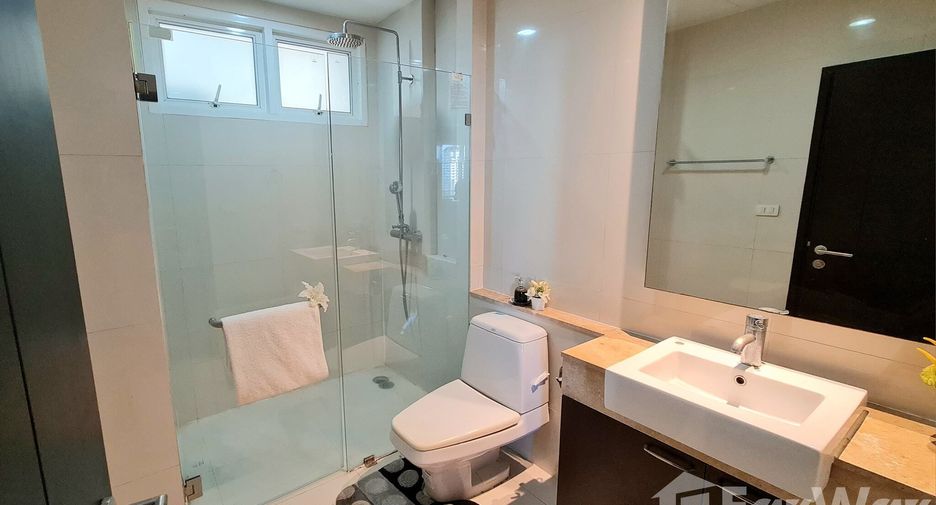 À louer 2 chambres appartement à Watthana, Bangkok