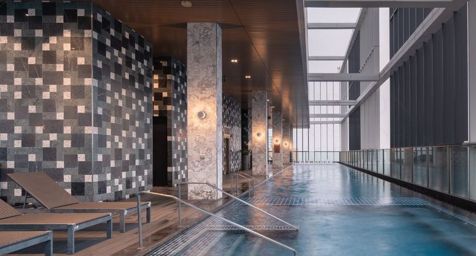 For rent studio condo in Khlong Toei, Bangkok