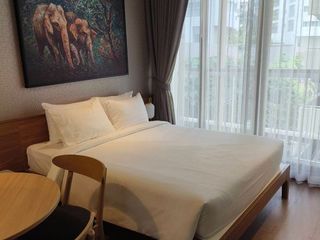 Wohnung zur Miete mit Studio in Khlong Toei, Bangkok