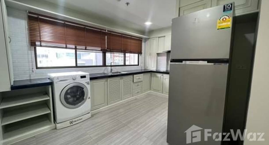 For rent 2 bedrooms apartment in Khlong Toei, Bangkok