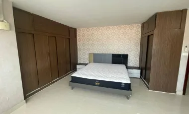 Apartment zur Miete mit 3 Zimmer in Khlong Toei, Bangkok