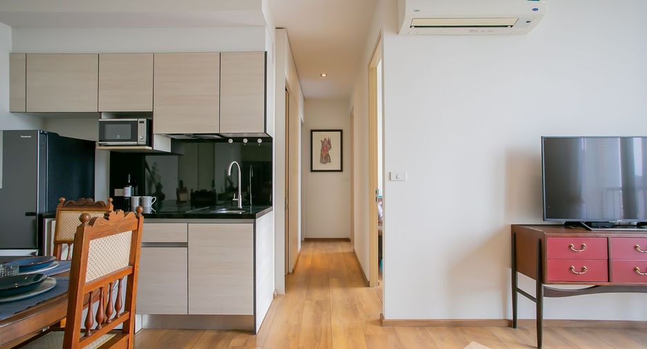 For rent 2 bedrooms condo in Khlong Toei, Bangkok