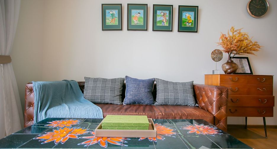 For rent 2 bedrooms condo in Khlong Toei, Bangkok