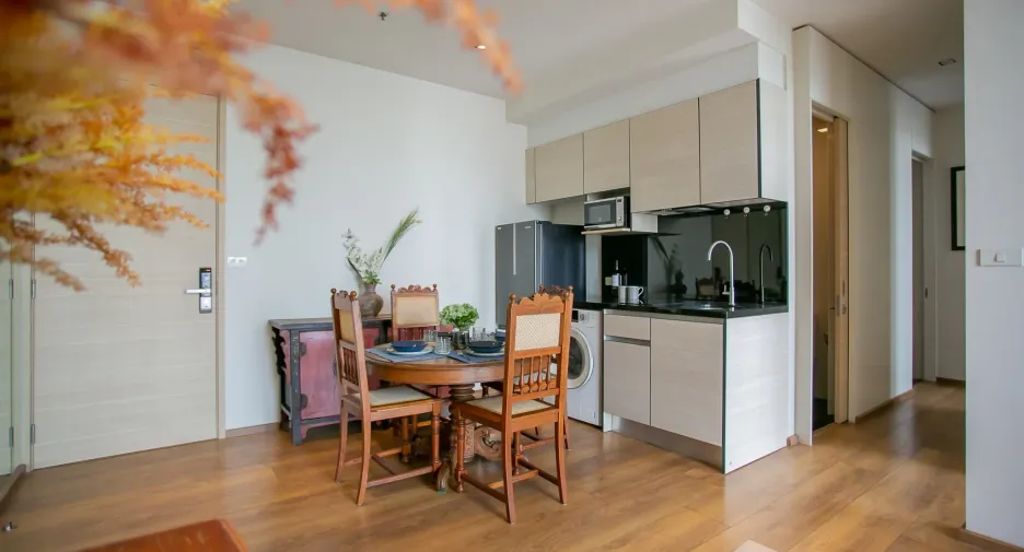 For rent 2 bedrooms condo in Khlong Toei, Bangkok