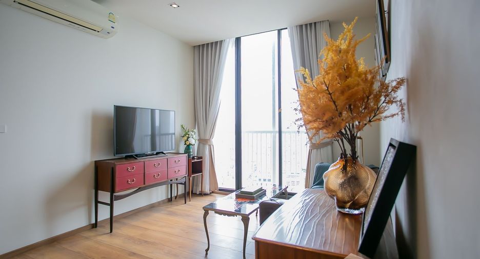 For rent 2 bedrooms condo in Khlong Toei, Bangkok