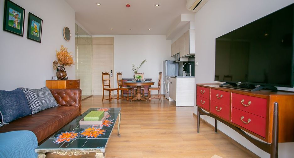 For rent 2 bedrooms condo in Khlong Toei, Bangkok