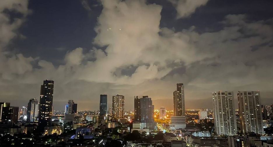 For rent 1 bed condo in Watthana, Bangkok