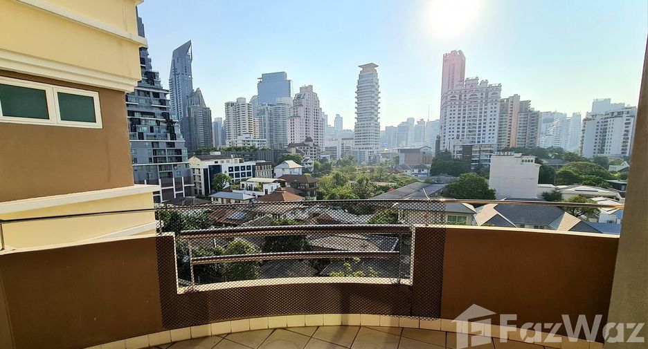 Condo en alquiler de 3 habitaciones en Watthana, Bangkok