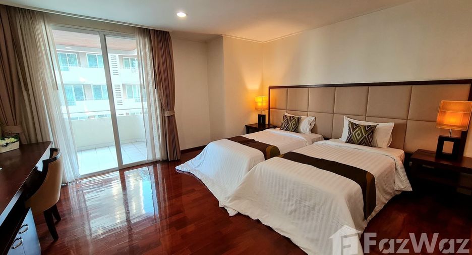 Condo en alquiler de 3 habitaciones en Watthana, Bangkok